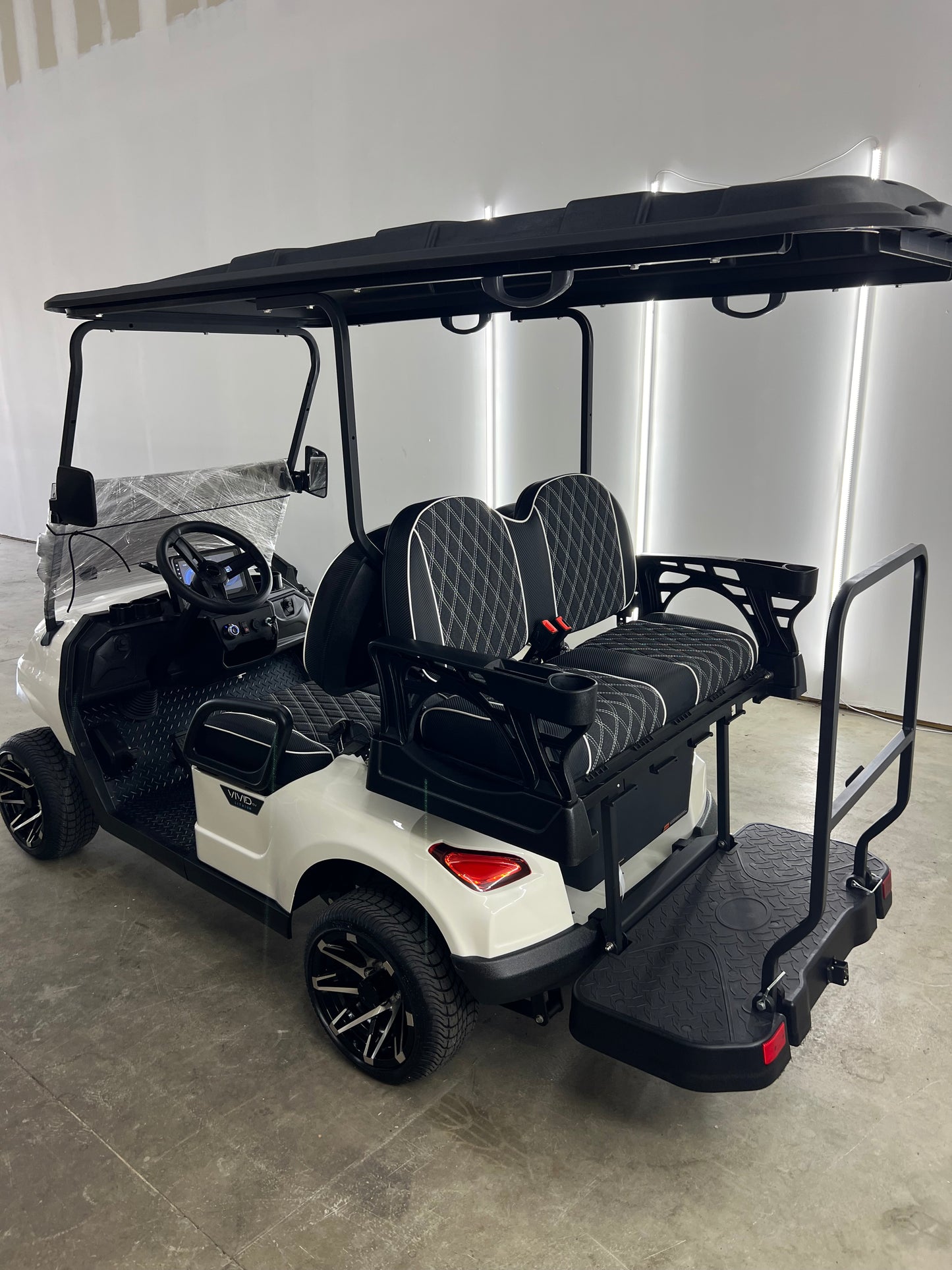 2025 VIVID EV 4 Seater Lithium