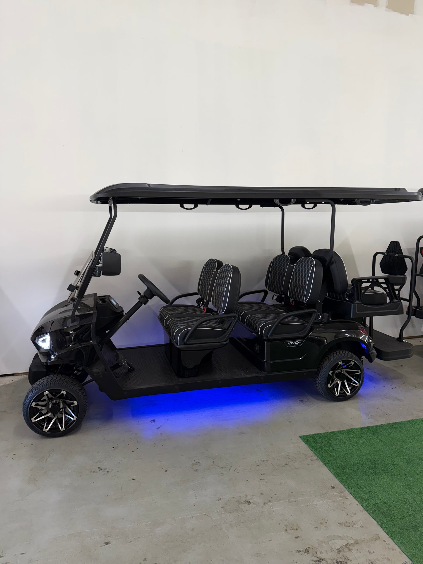 New 2024 VIVID EV V6 Lithium 6 Seater