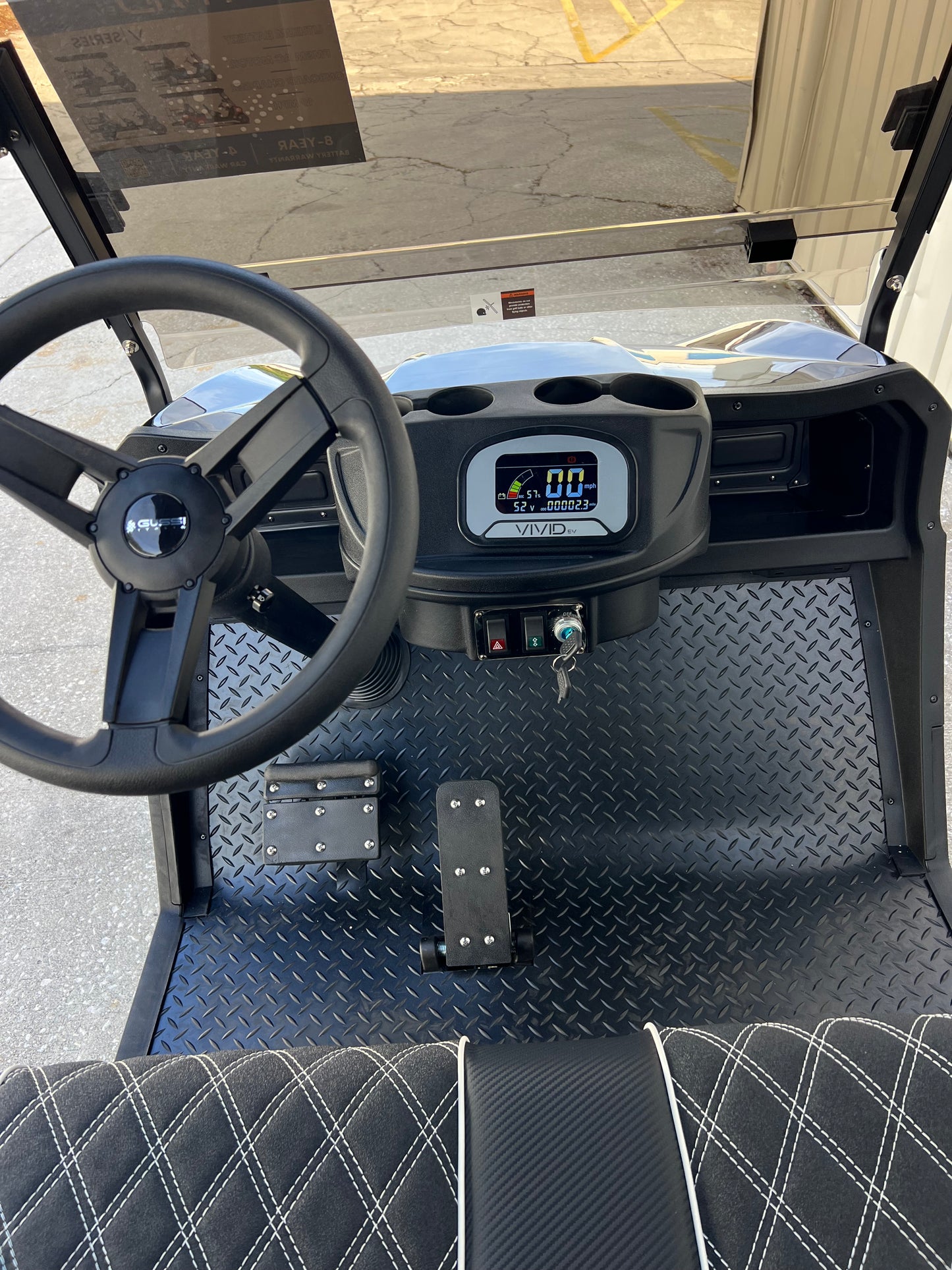 New 2024 VIVID EV V6 Lithium 6 Seater