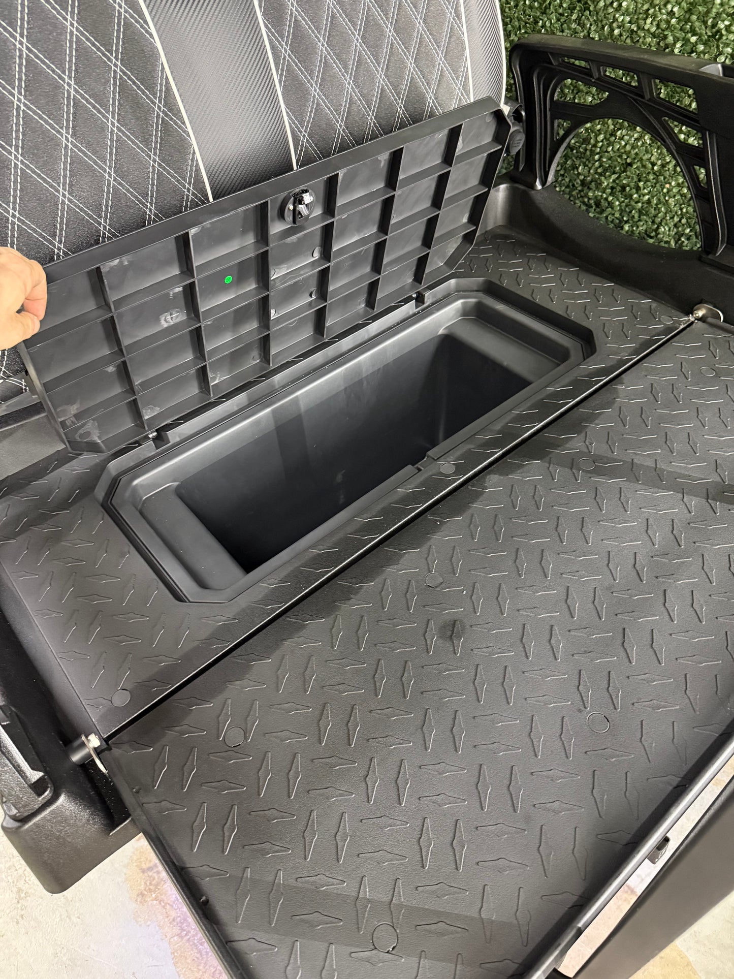 2025 VIVID EV 4 Seater Lithium